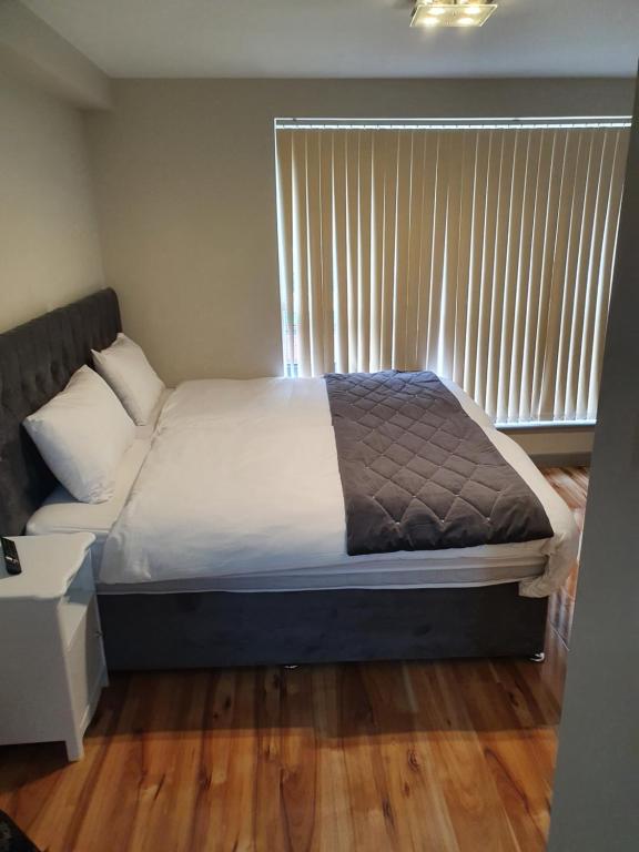 City Centre detached 10 person accommodation