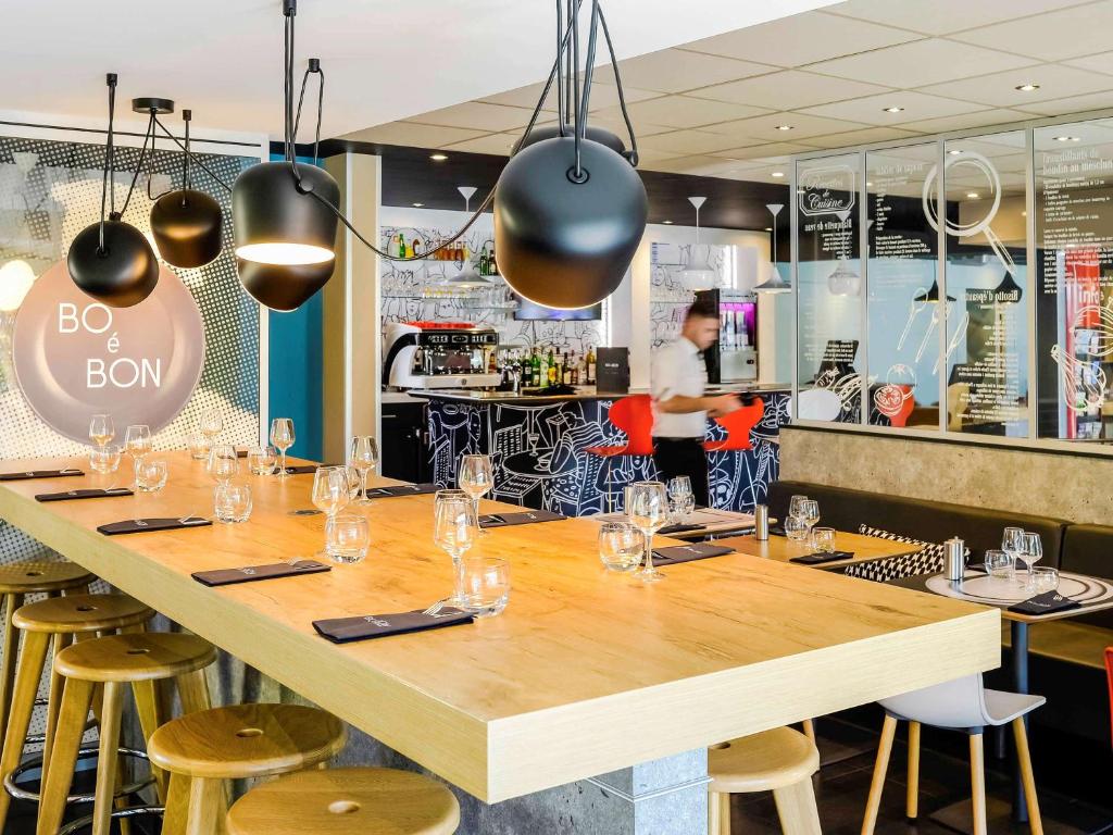 Nápoje v ubytování Ibis Roanne Le Coteau Hotel Restaurant