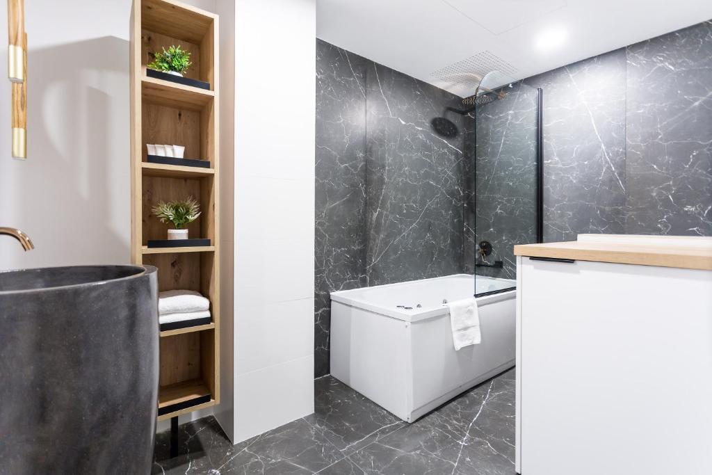 Jacuzzi Apartamentos ELEVEN Real Carreteria