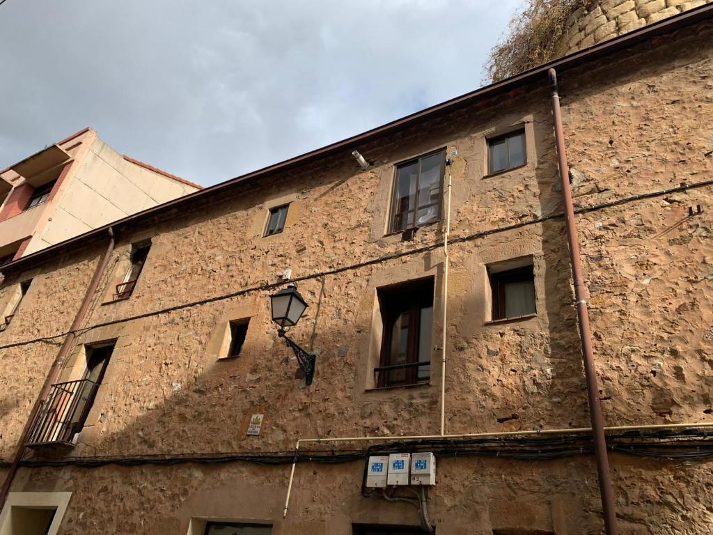 Budova, v ktorej sa apartmán nachádza