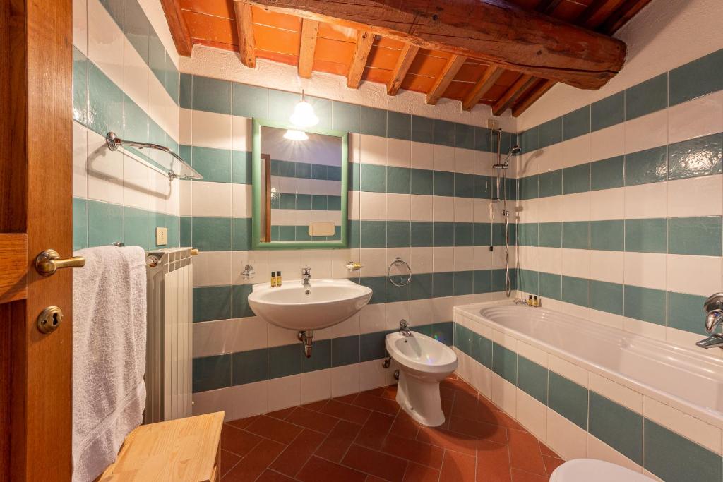 Koupelna v ubytování Agriturismo I Bonsi