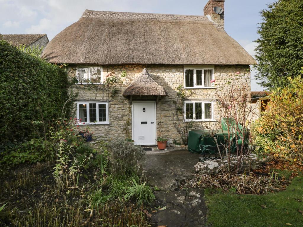 Gallery image of Snowdrop Cottage in Sherborne