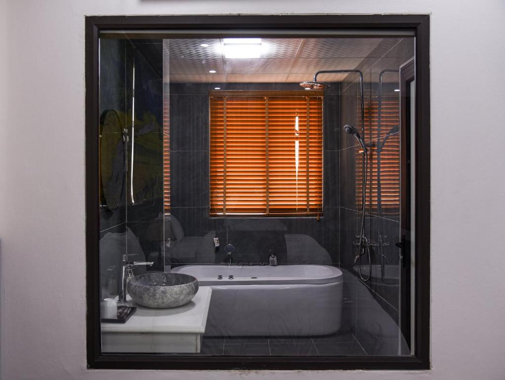 Lotus Hotel Ninh Bình - 4