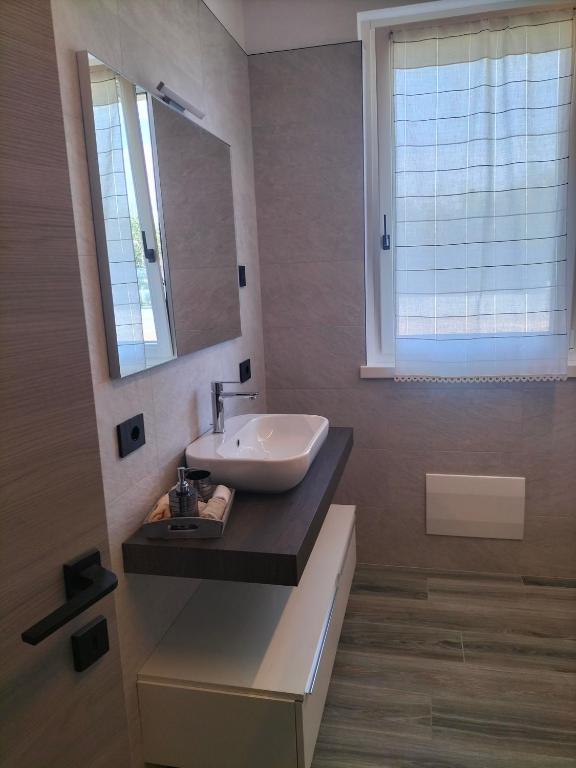 Zdjęcie z galerii obiektu Villa Verde, Romantica Villetta w mieście Lazise