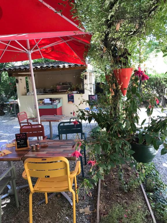 Zahrada ubytování Hostellerie Le Mirabeau