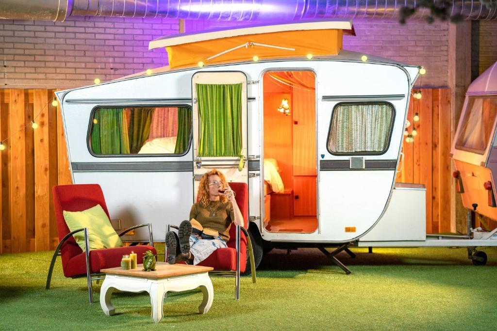 Outside Inn - Resim 40