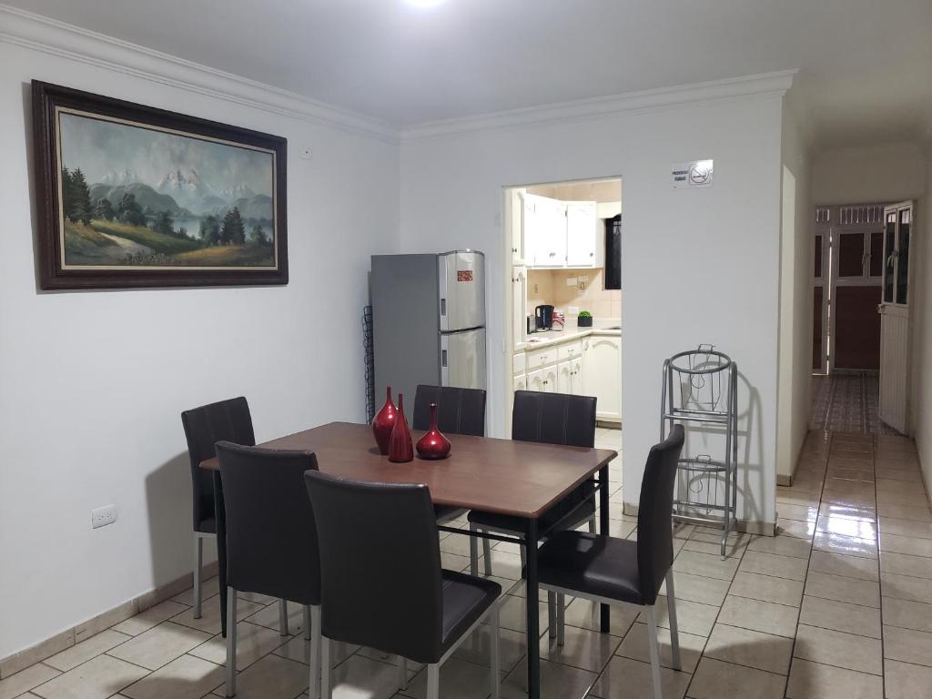 Casa Zona Iteso, Expo Guadalajara, Plaza del Sol, Bugambilias. - Appartement