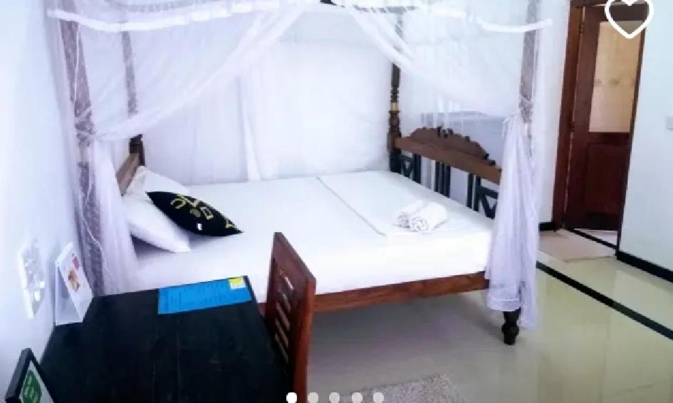 Sunnyplace Guest Mirissa - 4