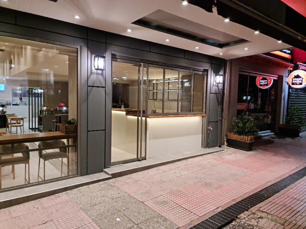 Hotel @Syngrou Fix - Resim 9