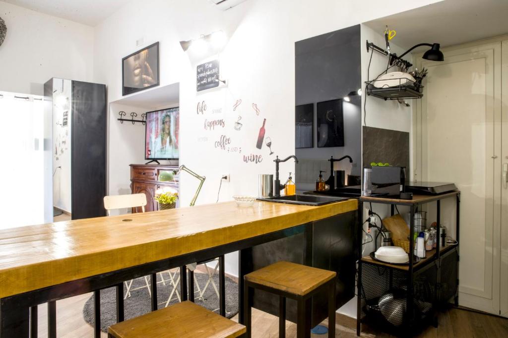 Napoli Centro Studios - Deluxe Quadruple Room