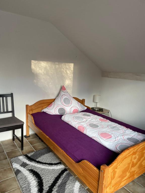 Postel nebo postele na pokoji v ubytování Zimmer in Lautrach