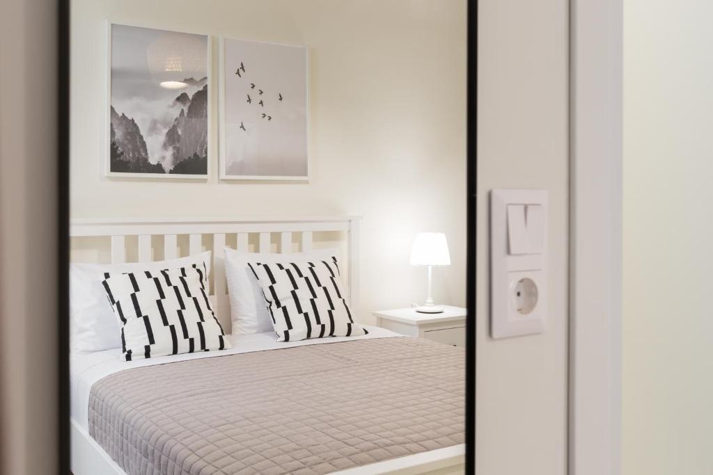 Effie's cozy old town studios - 6