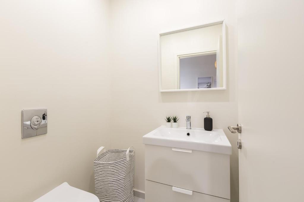 Effie's cozy old town studios - 8