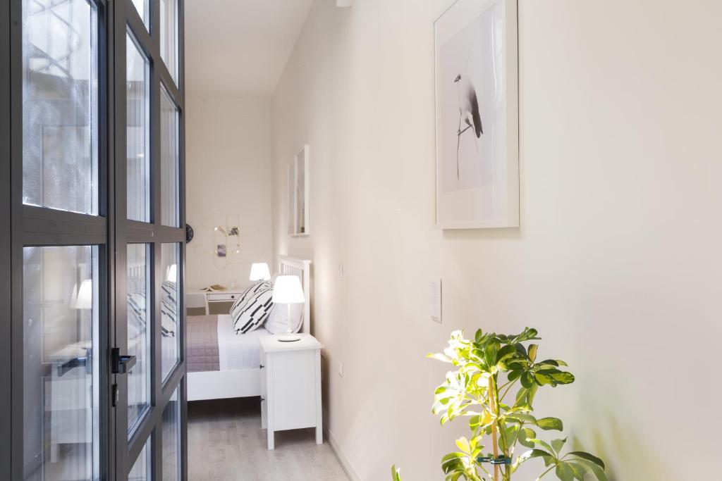 Effie's cozy old town studios - 12