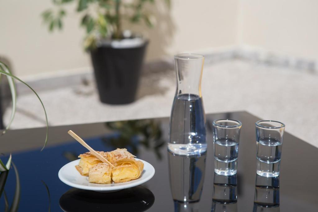 Effie's cozy old town studios - 15