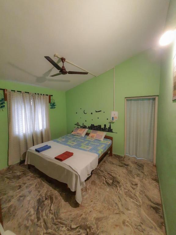 Postel nebo postele na pokoji v ubytování Auslyn Guest House