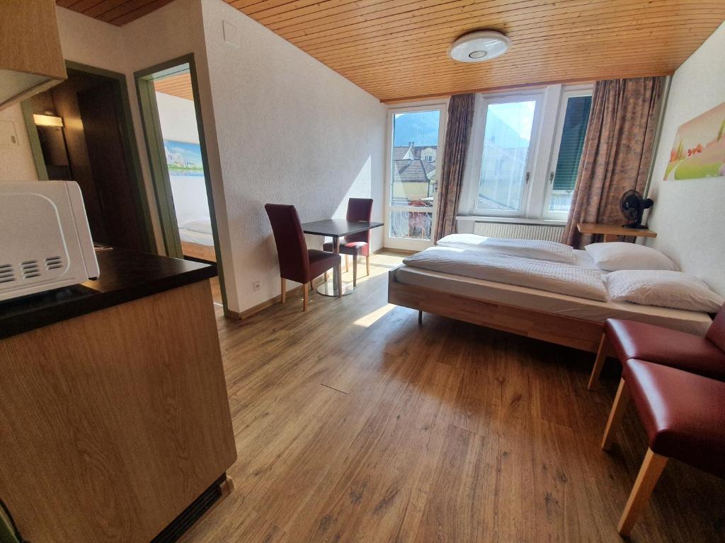 Downtown Apartment 9 - Resim 9