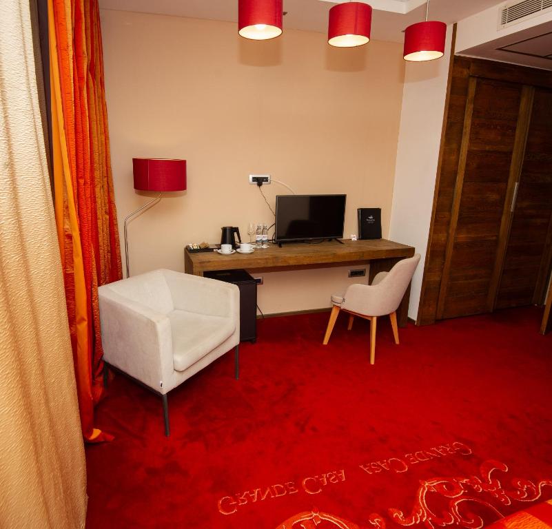 GRANDE CASA Hotel - Međugorje - Triple Room With Balcony
