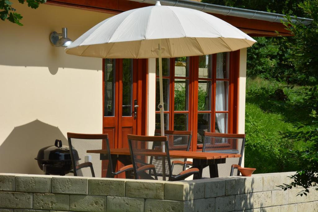 Bungalows am Waldessaum bei Hohenzieritz, Hohenzieritz (updated prices