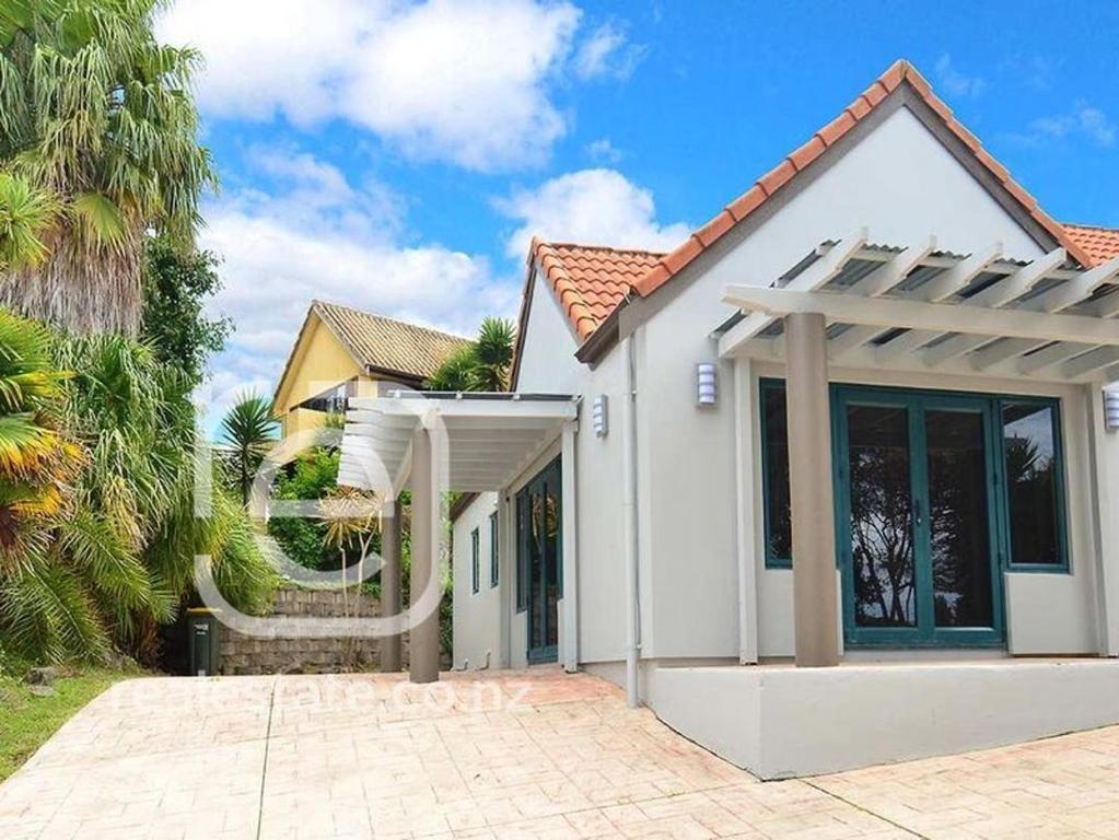 Gulf Harbour Guest House Apartment - Housity