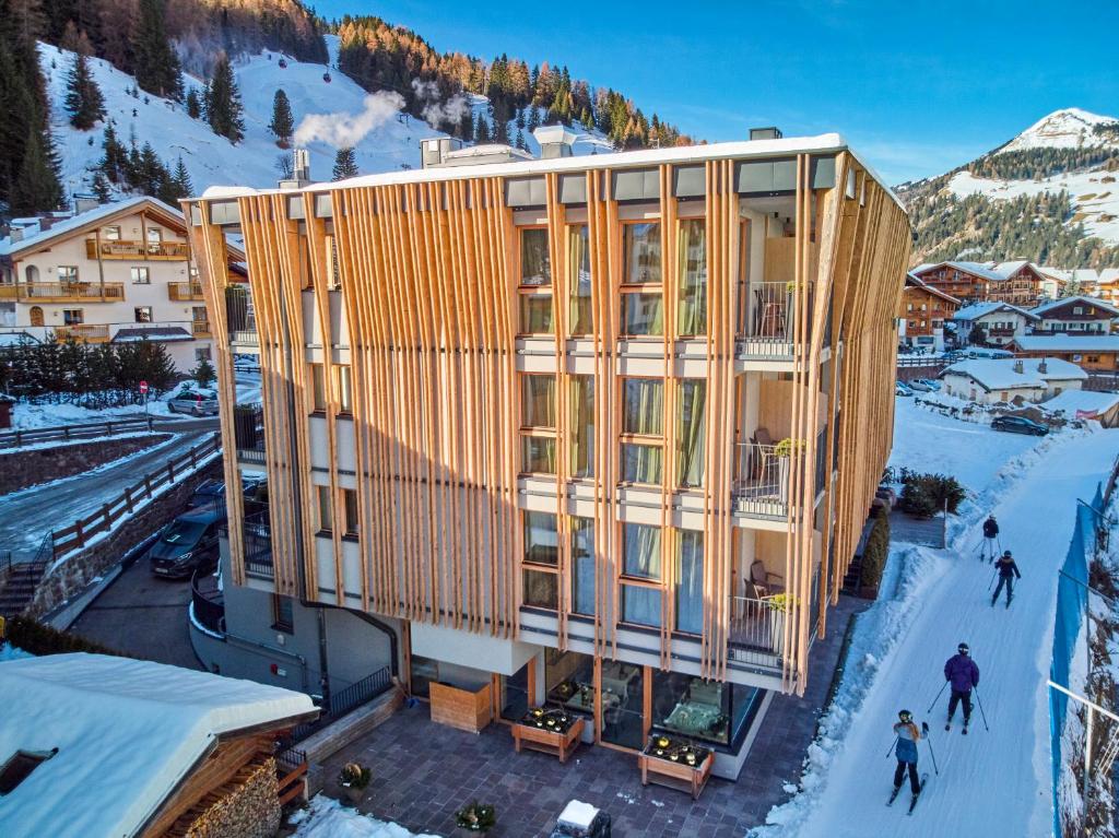 Nespecifikovaný výhled na hory nebo výhled na hory při pohledu z hotelu