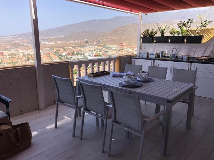Balkón nebo terasa v ubytování Apartamento con impresionantes vistas y piscina