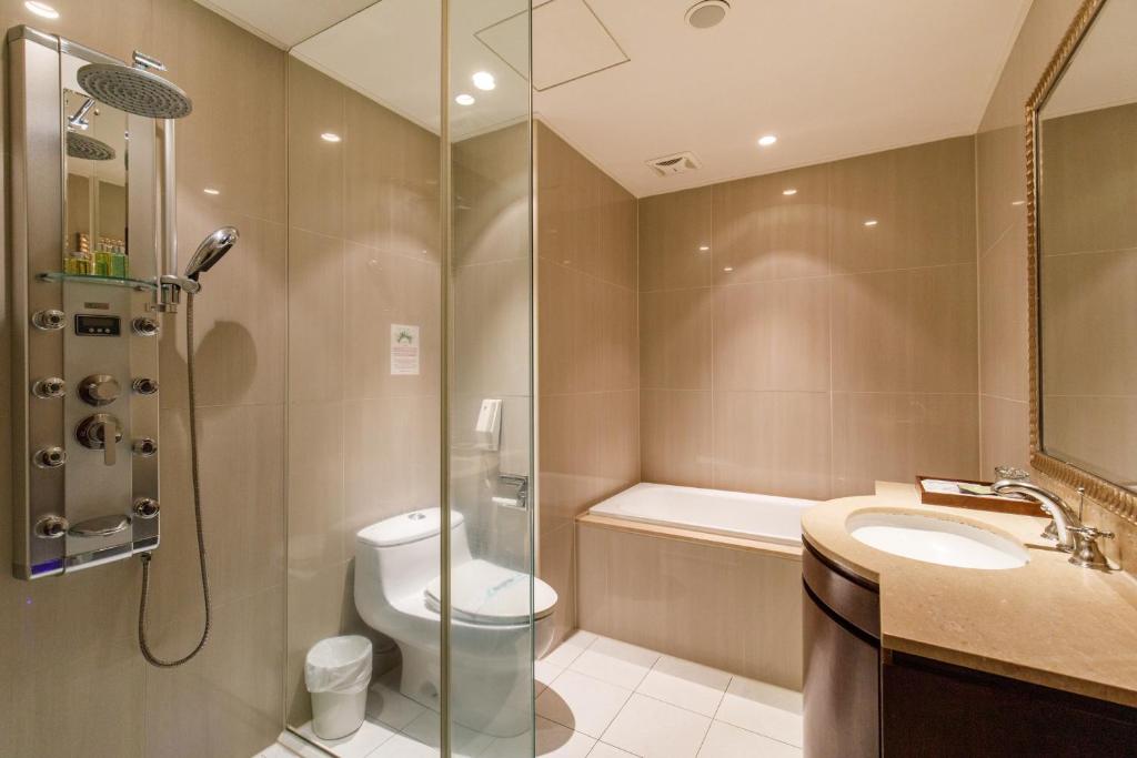 Koupelna v ubytování Hotel HD Palace