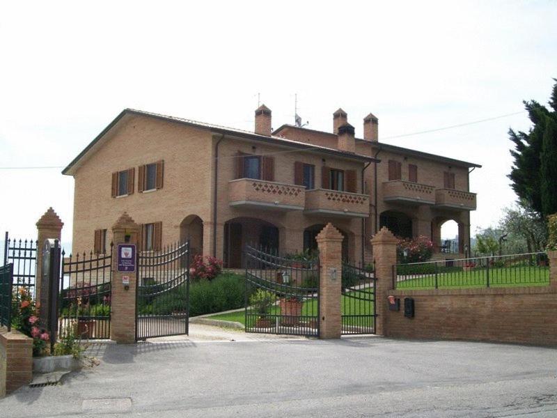 Budova, kde se the country house nachází