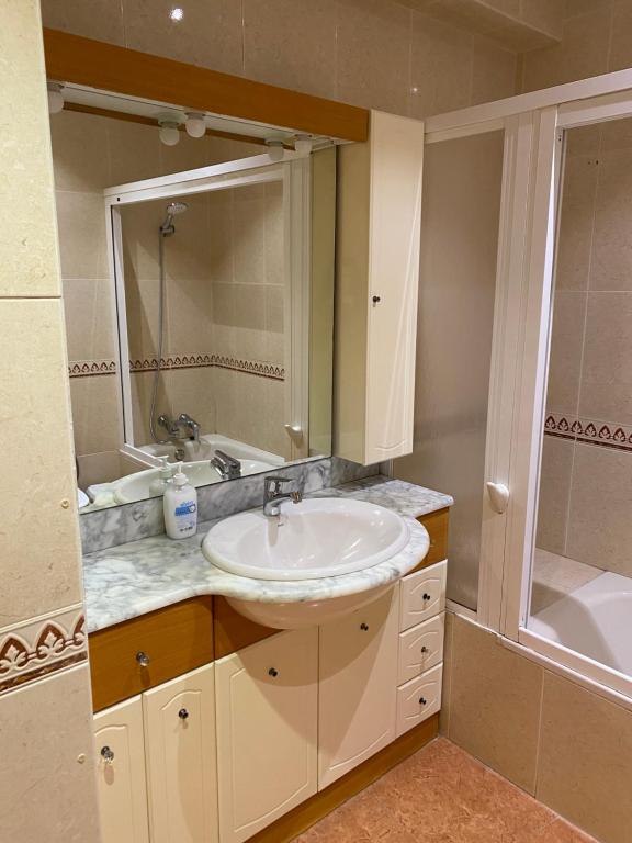 Koupelna v ubytování Habitatge d'ús turístic Lo Cresol