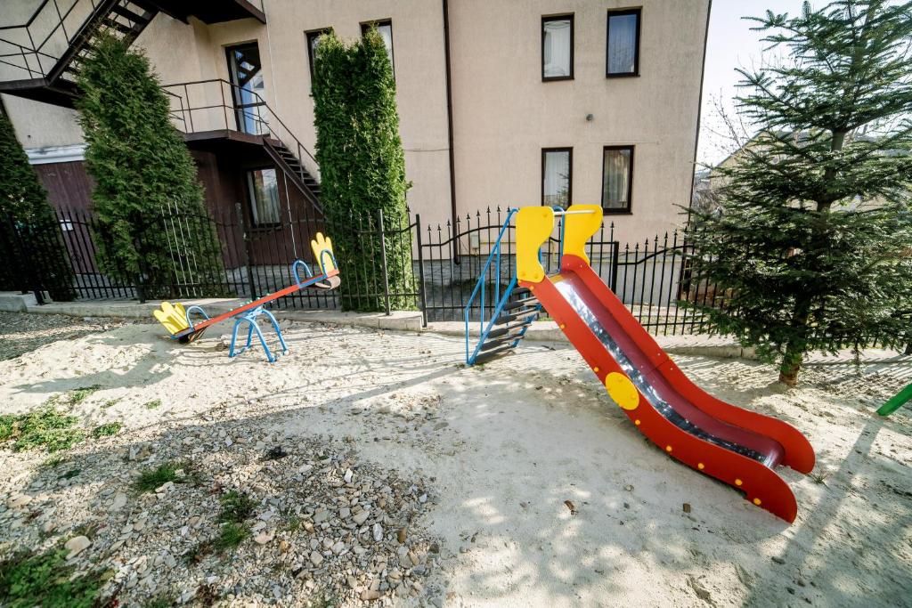 Herní místnost nebo prostor pro děti v ubytování Hotel Solomiya