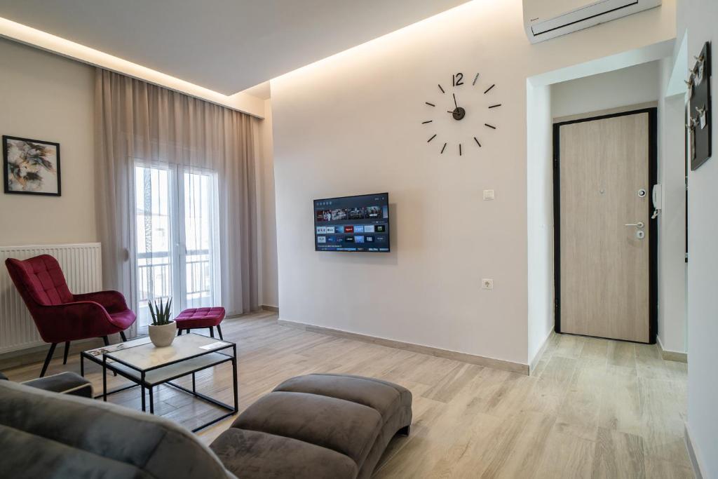TV a/nebo společenská místnost v ubytování Lux Palace Trikala