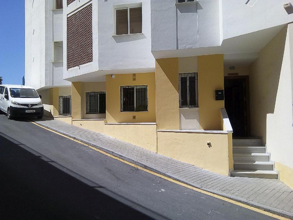 Budova, v ktorej sa apartmán nachádza