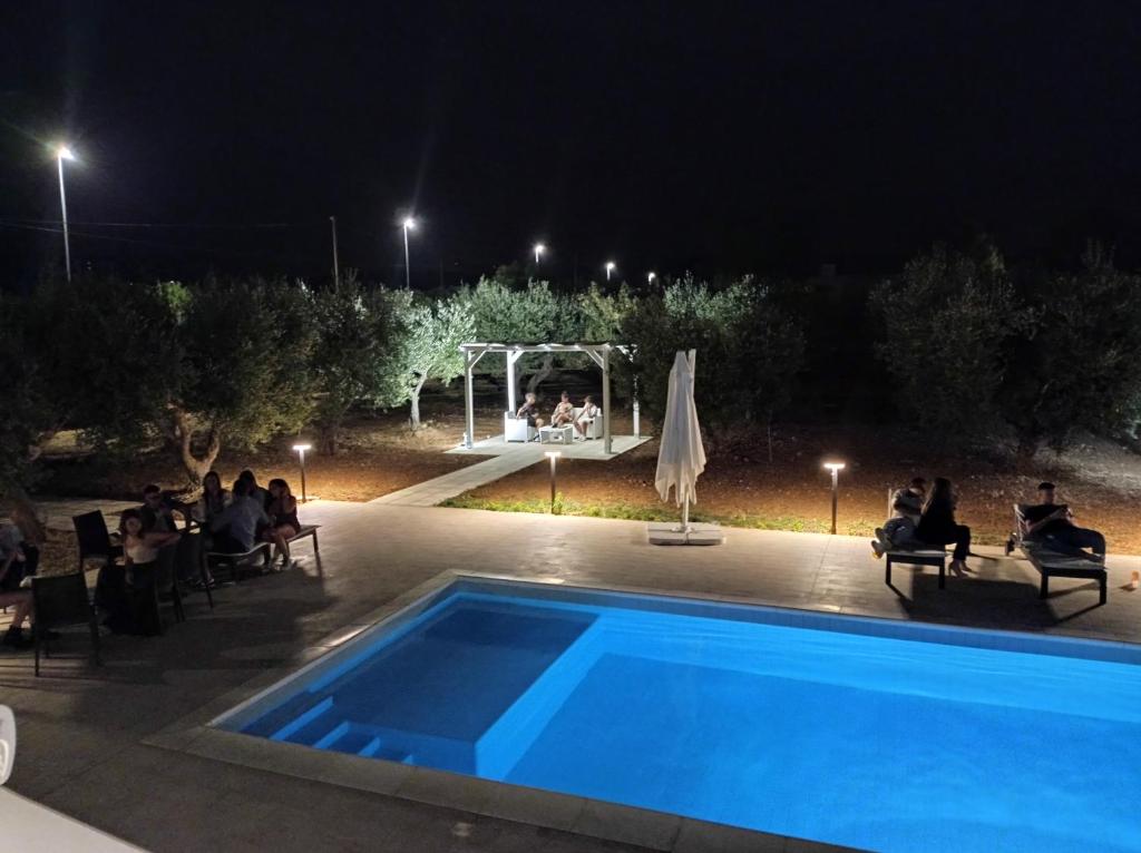 The swimming pool at or close to Dimora Pianelle