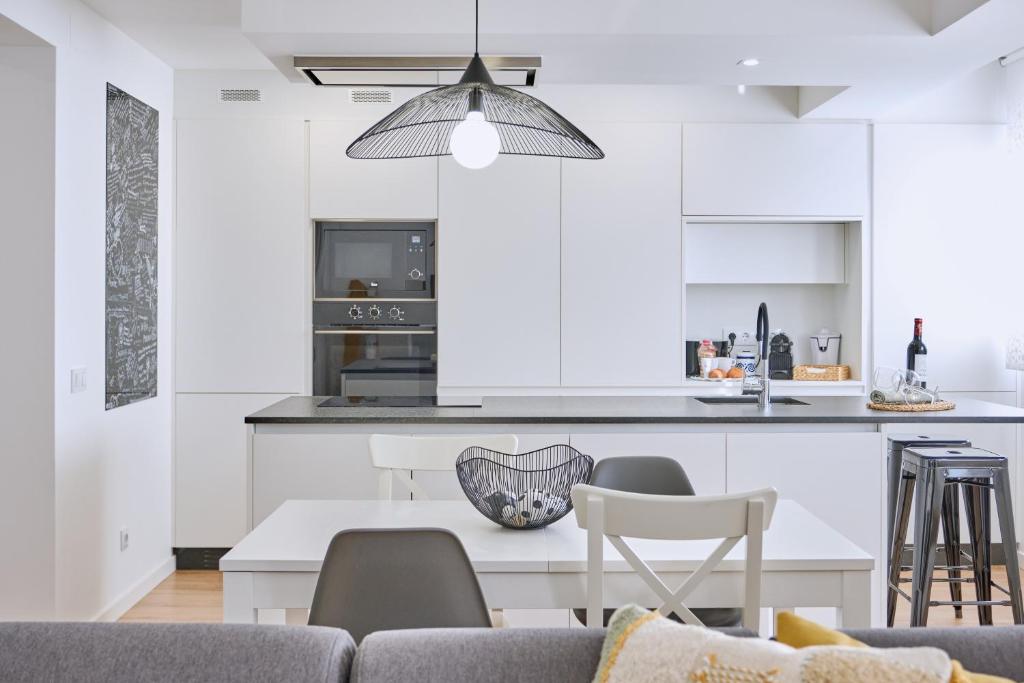 A kitchen or kitchenette at Apartamento San Pedro