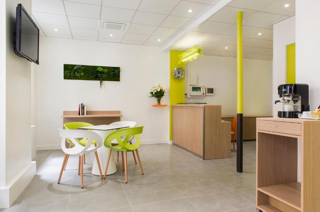 Hotel Bel Oranger Gare de Lyon - Resim 10