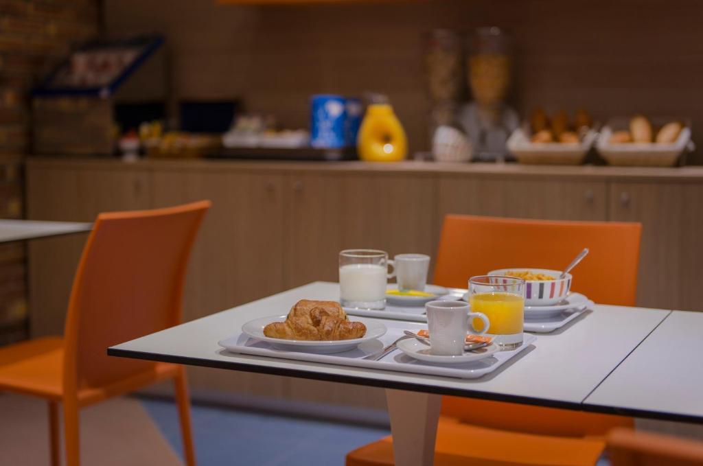 Hotel Bel Oranger Gare de Lyon - Resim 17