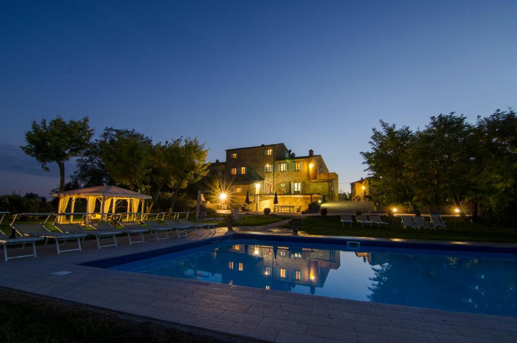 Πισίνα στο ή κοντά στο Luxury Villa In Cortona