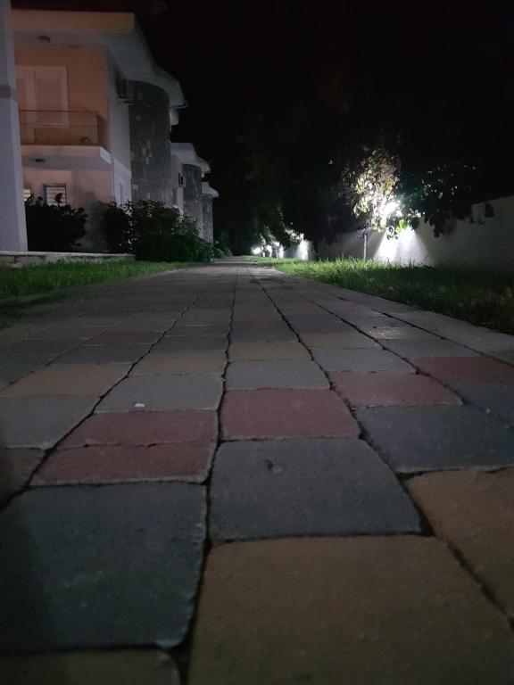 Budova, kde se vila nachází