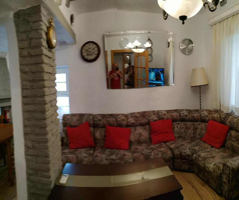 Rural house in Niguelas 10 from the Alpujarra Granadina and ...