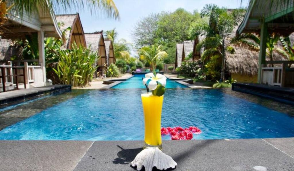 สระว่ายน้ำที่อยู่ใกล้ ๆ หรือใน Youpy Bungalows