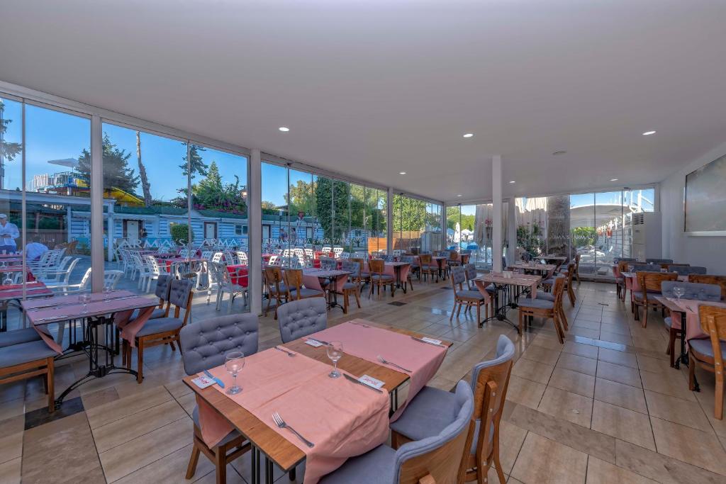 Restaurace v ubytování Armas Beach