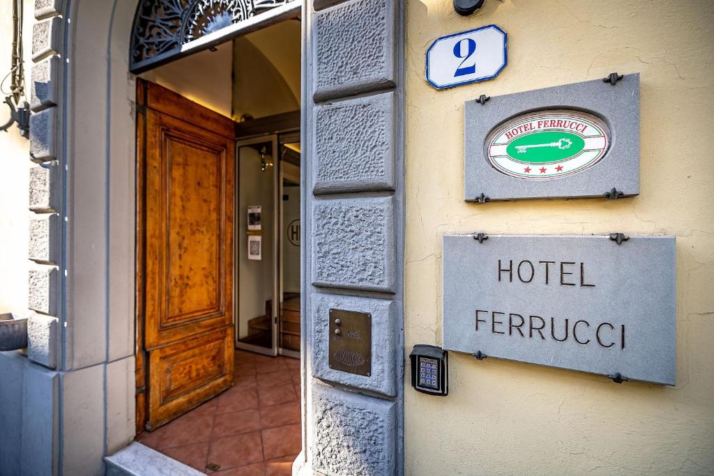 Certifikát, hodnocení, plakát nebo jiný dokument vystavený v ubytování Hotel Ferrucci