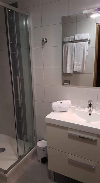 Koupelna v ubytování Logis Hôtel La Fauceille
