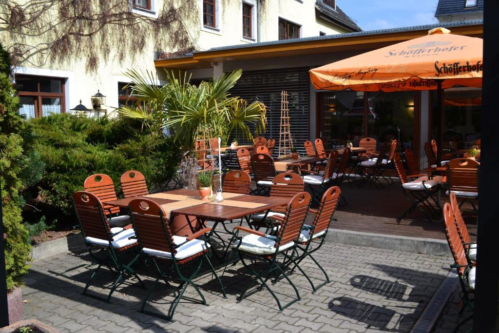 Restoran või mõni muu söögikoht majutusasutuses Elegant-Hotel "Zur Burg"