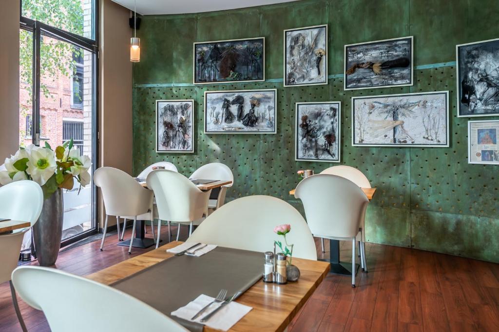 Hotel Docklands Antwerpen - Resim 11