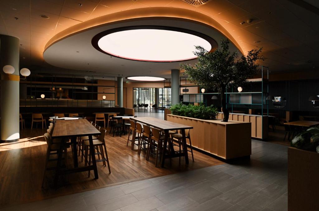 Restaurace v ubytování Sound Garden Hotel Airport