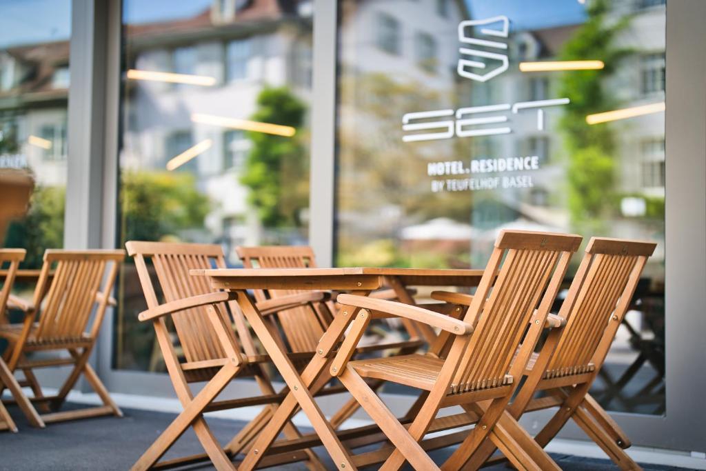 SET Hotel.Residence by Teufelhof Basel - Resim 5