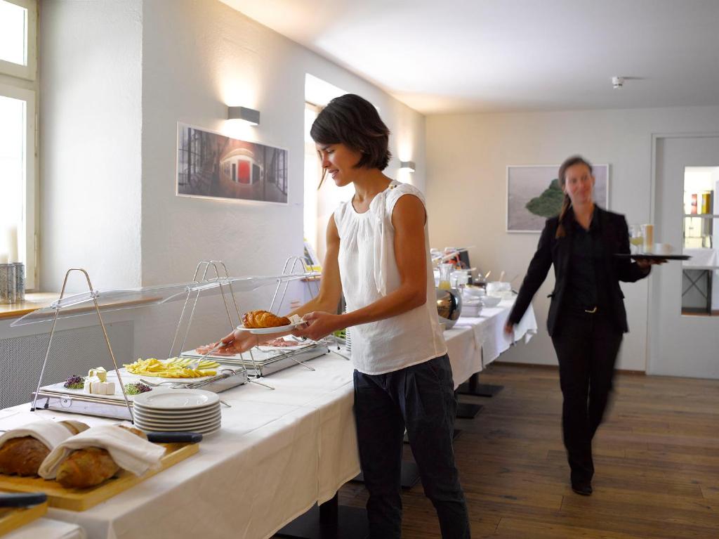 SET Hotel.Residence by Teufelhof Basel - Resim 12