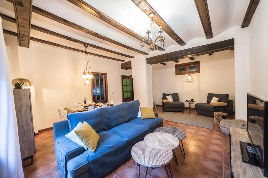 A seating area at Casa Jarreta Centro Albarracin