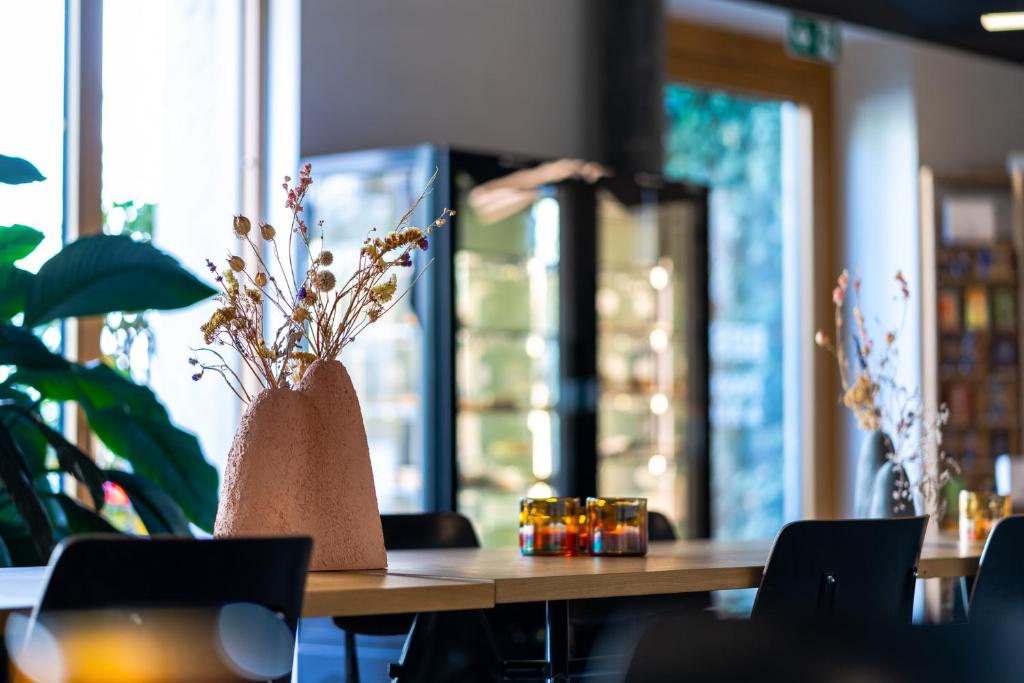 SET Hotel.Residence by Teufelhof Basel - Resim 38